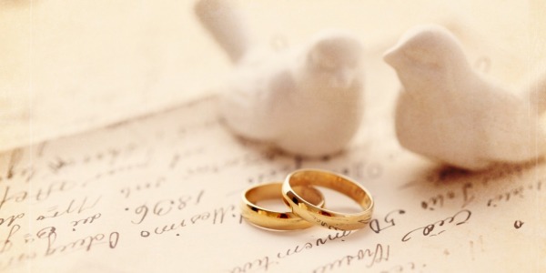 El porqué los metales preciosos son la elección perfecta para las alianzas de boda.